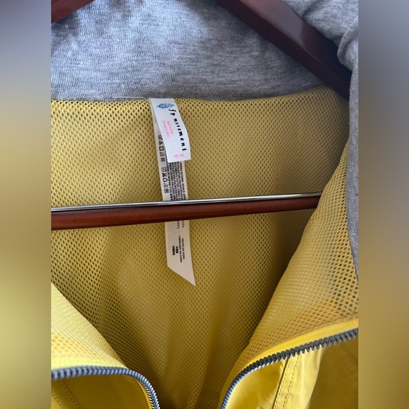 Cropped Jacket - Picture 2 of 7